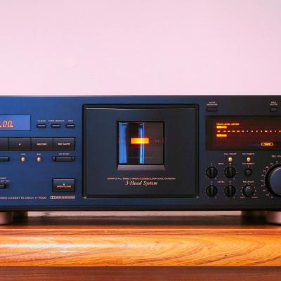 TEAC V-7000